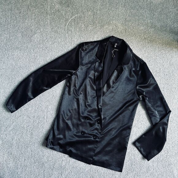 missguided 100% polyester satin blazer in black - Picture 11 of 11